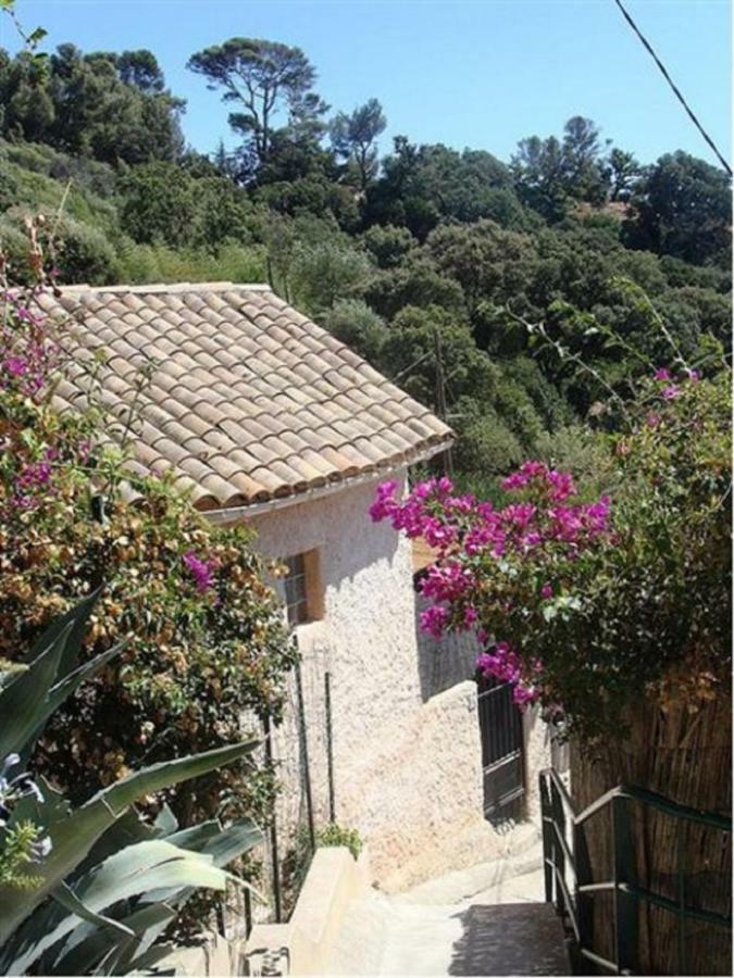 **** Beau T2 de 40 m2, jardin de 70m2, au calme, à 50 mètres de la plage Le Pradet Exterior foto